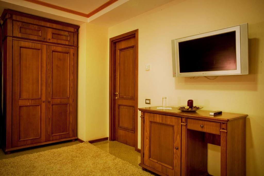 Dbh Bucharest Hotel Værelse billede