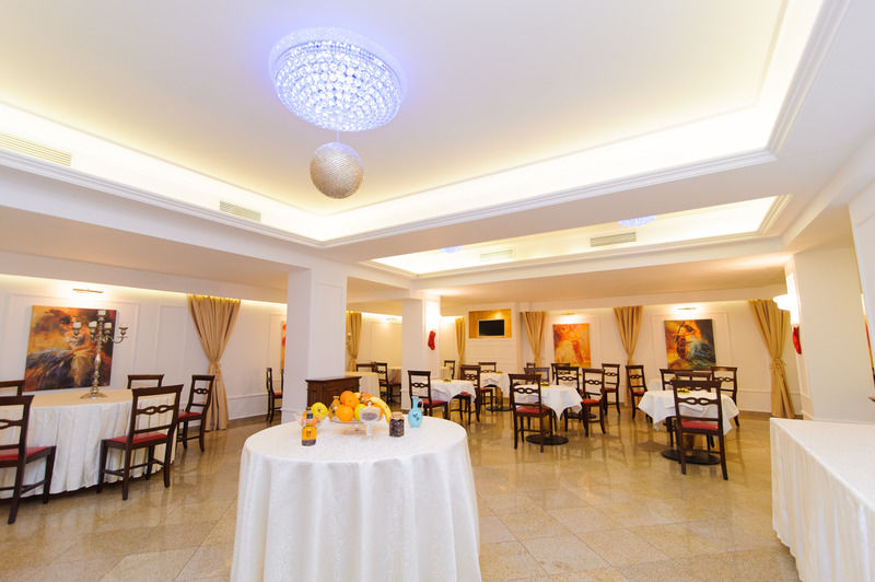 Dbh Bucharest Hotel Eksteriør billede