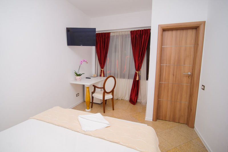 Dbh Bucharest Hotel Eksteriør billede