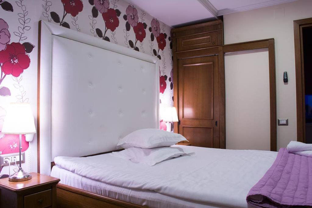 Dbh Bucharest Hotel Eksteriør billede