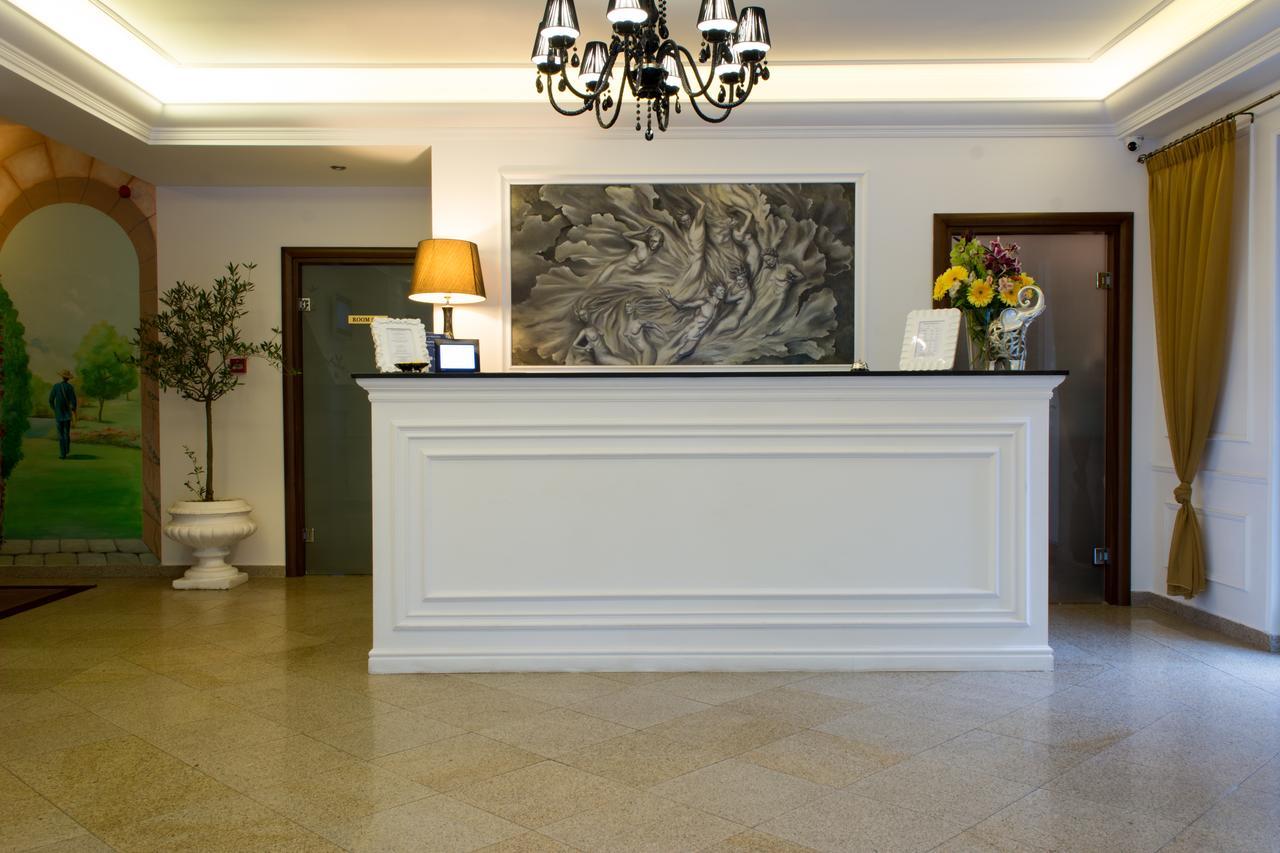 Dbh Bucharest Hotel Eksteriør billede