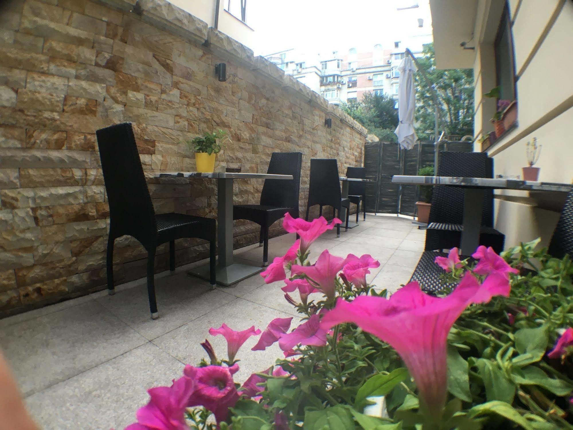 Dbh Bucharest Hotel Eksteriør billede