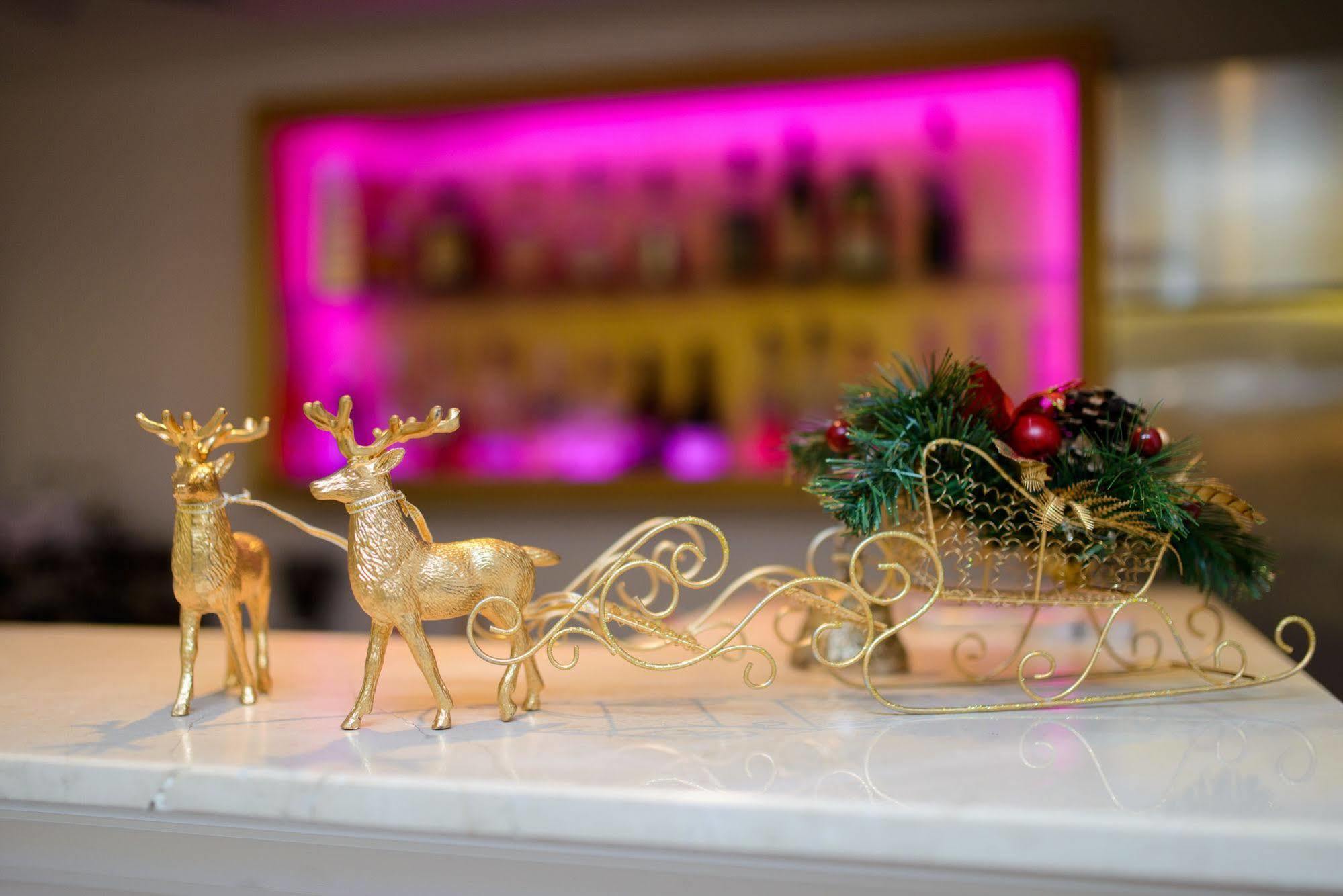Dbh Bucharest Hotel Eksteriør billede