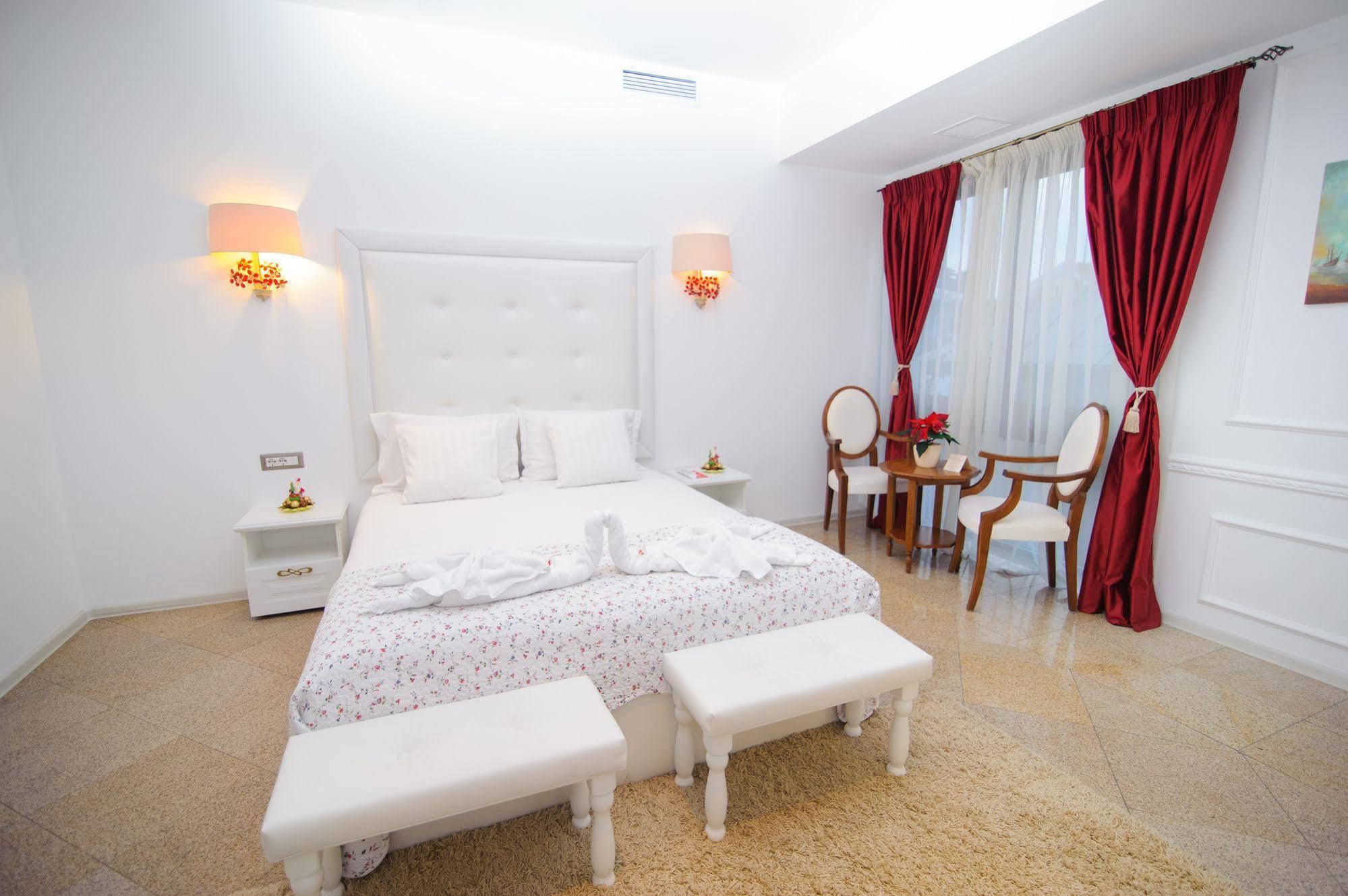 Dbh Bucharest Hotel Eksteriør billede