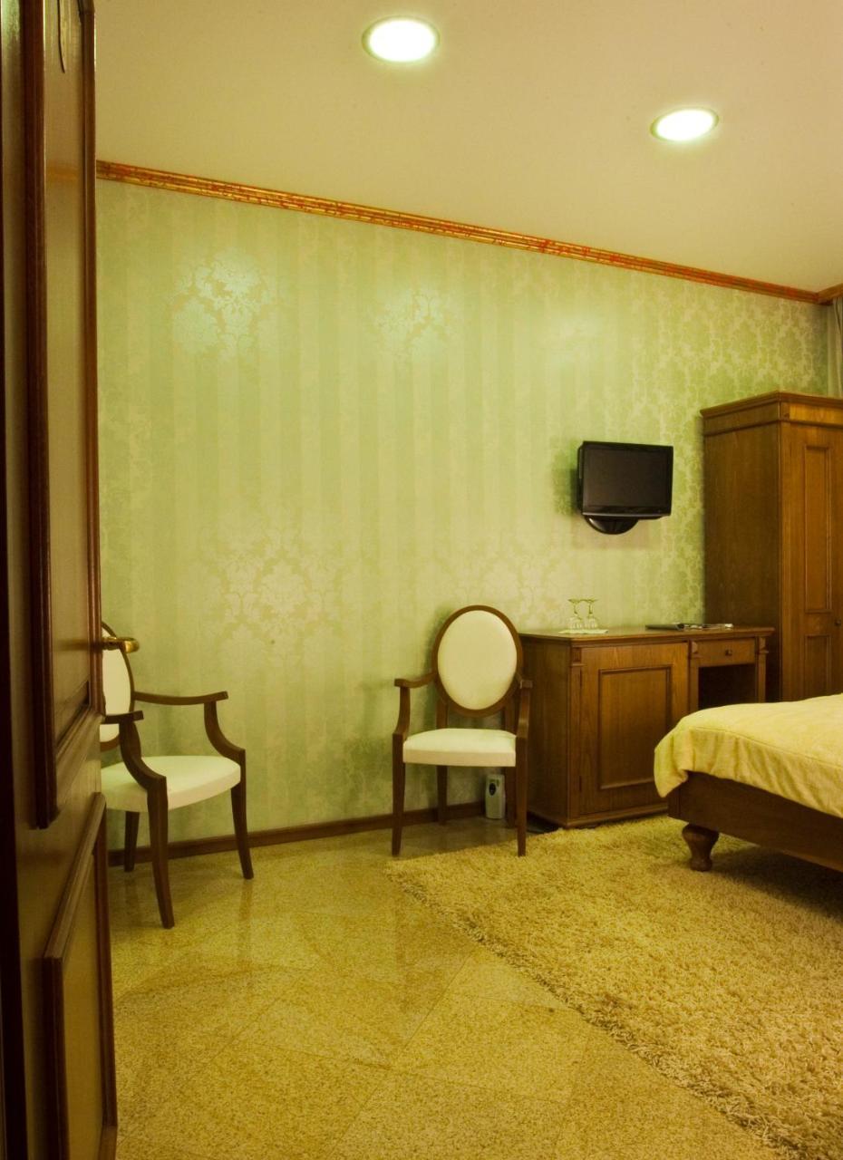 Dbh Bucharest Hotel Værelse billede