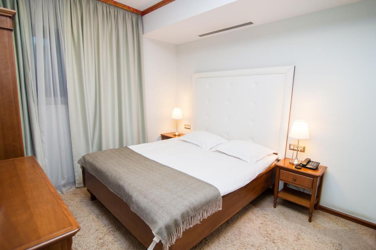 Dbh Bucharest Hotel Eksteriør billede
